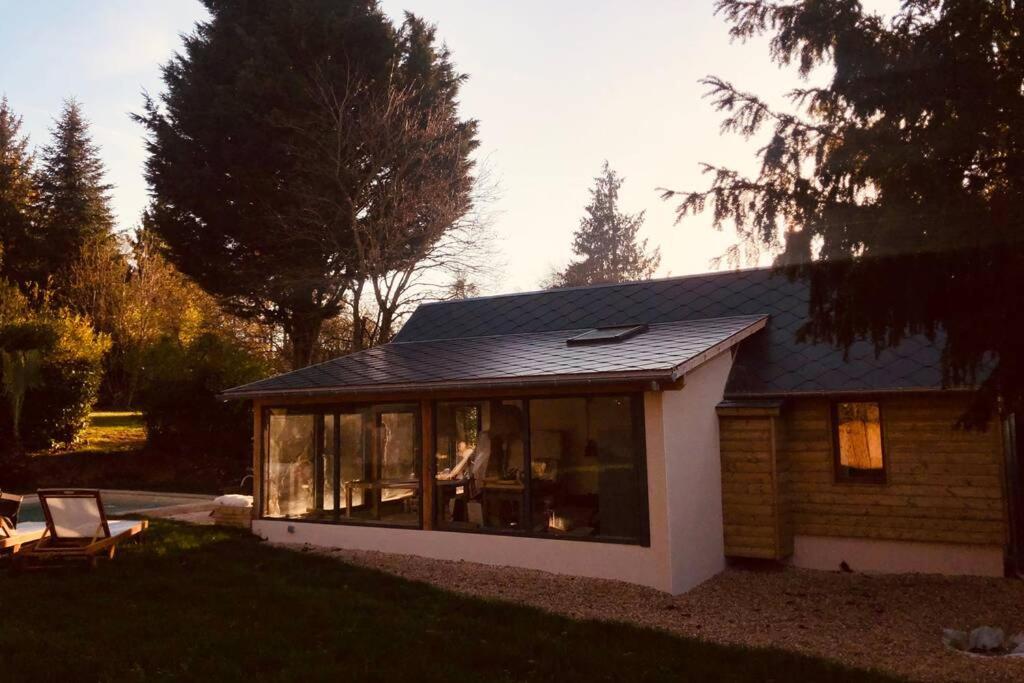 Cottage Normand Avec Sa Grande Piscine Chauffee Toute L Annee Sur Parc Arbore Et Clos En Plein Coeur De La Campagne Adapte Aux Kids Et Dog Friendly Saint-Antonin-de-Sommaire Exterior foto